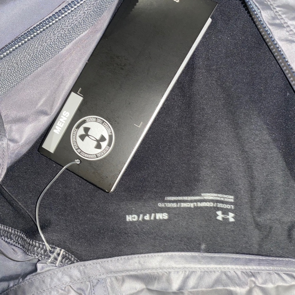 Men's UA Sportstyle Woven 1/2 Zip - Picture 4 of 5